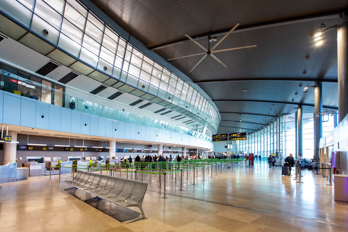 El Aeropuerto de Valencia supera el millón de pasajeros en abril por primera vez en su historia